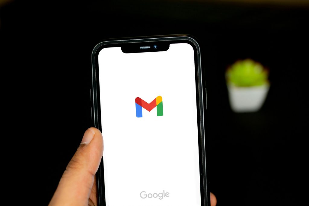 Mobile-First Email Design: Why It Matters In 2025 | Apeiros Marketing
